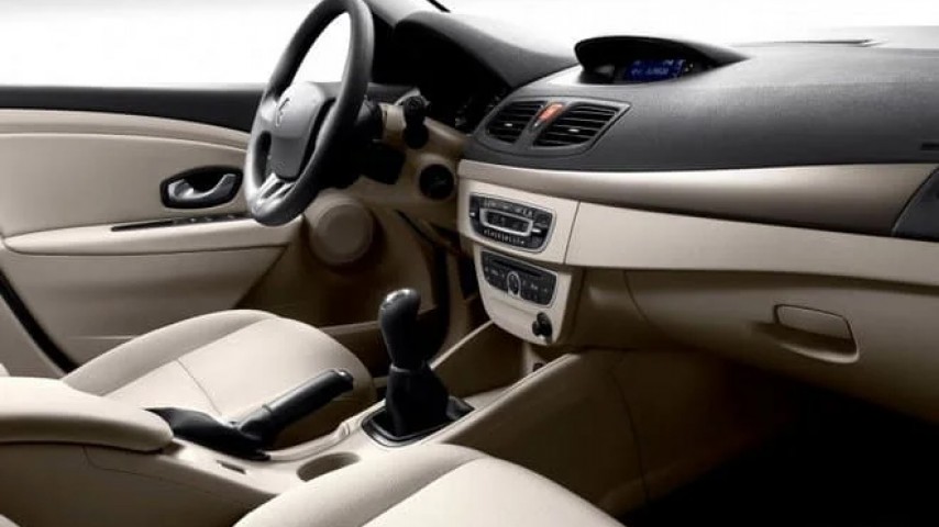 Rize’de kiralık Renault Fluence – Ayala Tour Rent a Car