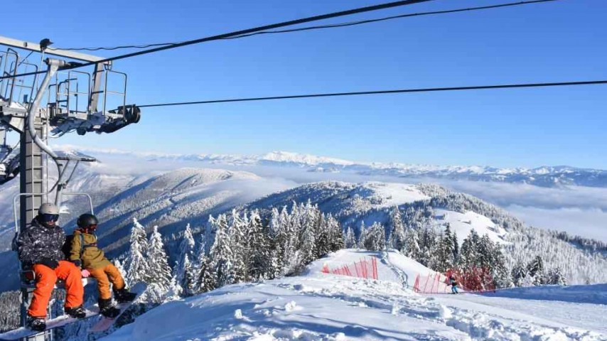 Artvin Atabarı Kayak Merkezi’nde günübirlik kayak turu Ayala Tour