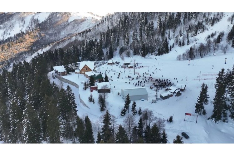 Artvin Atabarı Kayak Merkezi’nde günübirlik kayak turu Ayala Tour