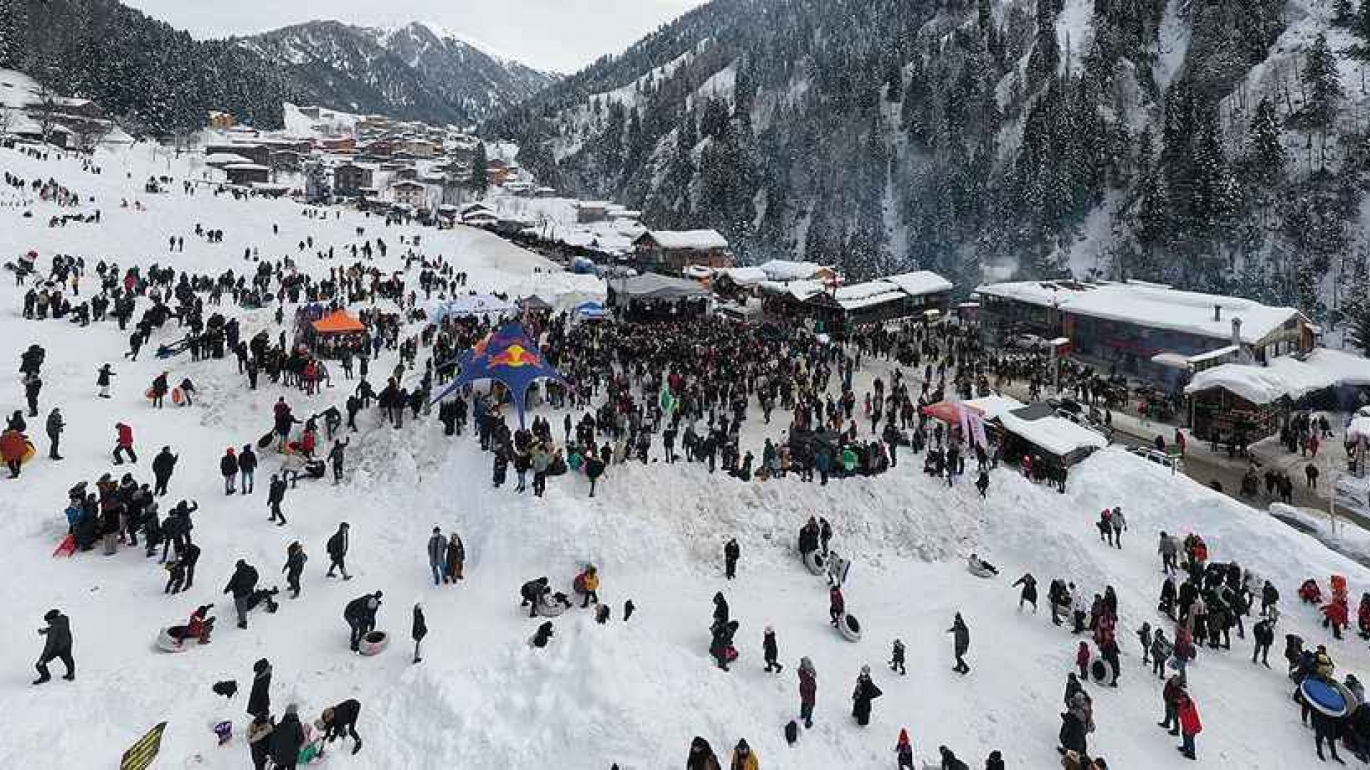 Kardan Adam Şenlikleri